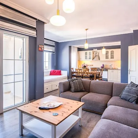 公寓 Flat W Shared Pool And Balcony In *